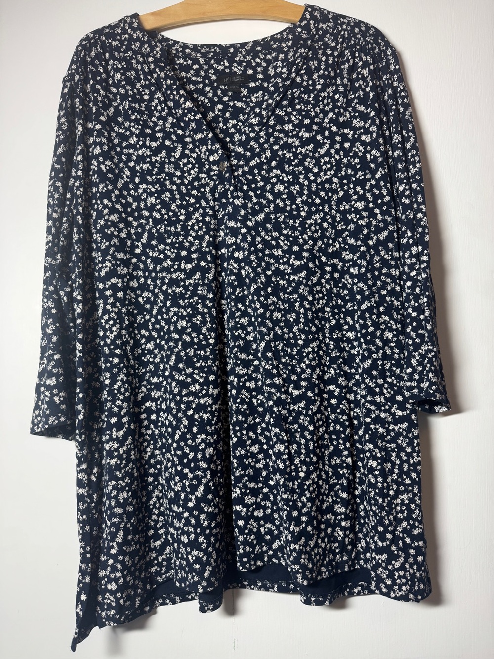J.Jill Navy Floral V-Neck Tunic Top 3/4 Sleeve